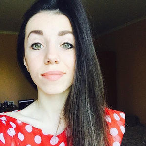 Meet your Posher, Yana